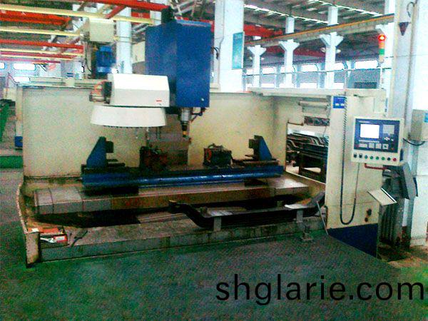 前軸(zhou)十(shi)孔加工專用立式加工